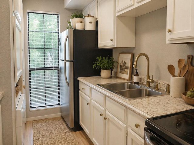 1510 W North Loop BLVD 1037, Austin, TX 78756