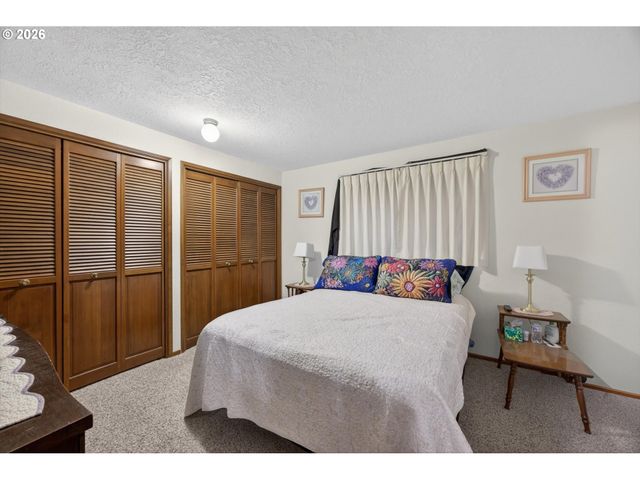 8050 Sw 103RD Ave, Beaverton, OR 97008