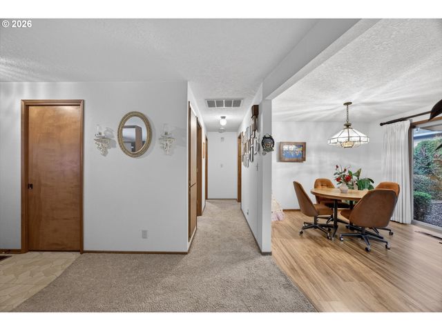 8050 Sw 103RD Ave, Beaverton, OR 97008