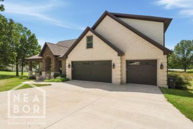 223 County Road 7598, Jonesboro, AR 72405