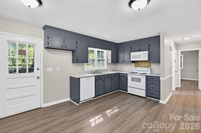616 Old Farm Road, Statesville, NC 28625