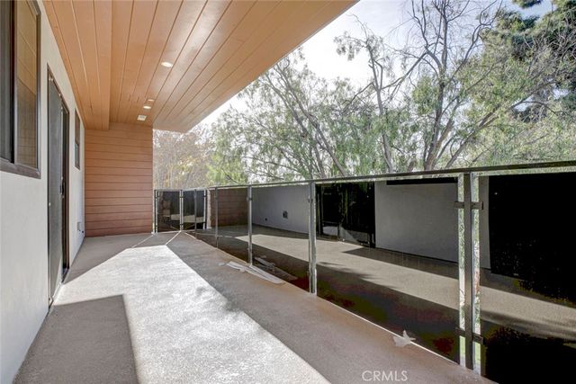 5648 Cartwright Avenue, North Hollywood, CA 91601