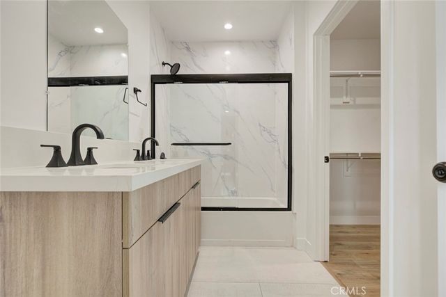 5648 Cartwright Avenue, North Hollywood, CA 91601