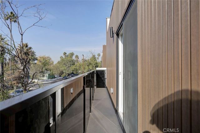 5648 Cartwright Avenue, North Hollywood, CA 91601