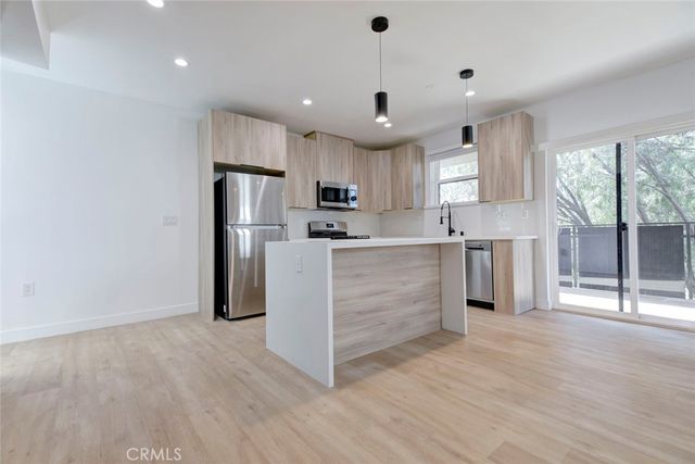 5648 Cartwright Avenue, North Hollywood, CA 91601