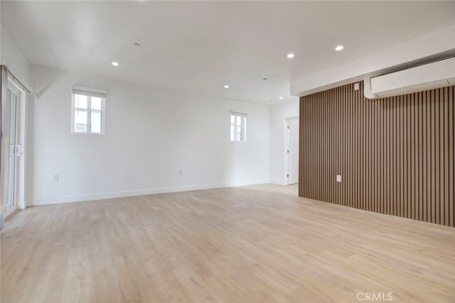 5648 Cartwright Avenue, North Hollywood, CA 91601