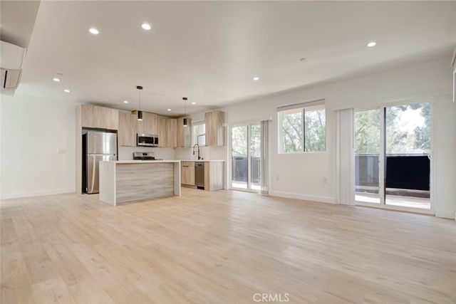 5648 Cartwright Avenue, North Hollywood, CA 91601