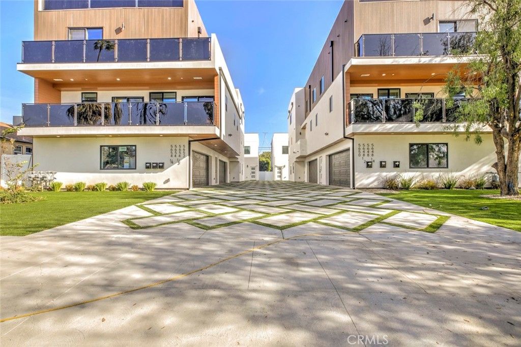 5648 Cartwright Avenue, North Hollywood, CA 91601