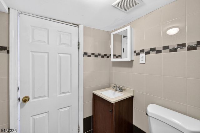 173 Monroe St, Rahway City, NJ 07065