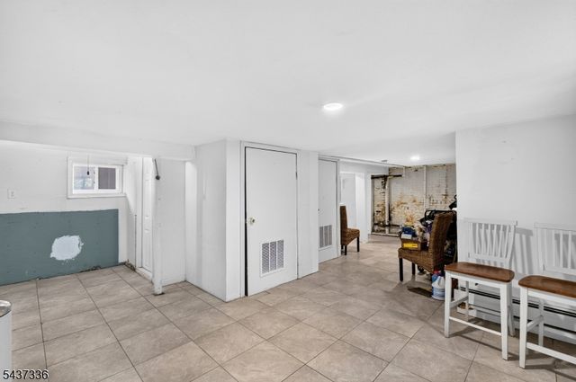 173 Monroe St, Rahway City, NJ 07065