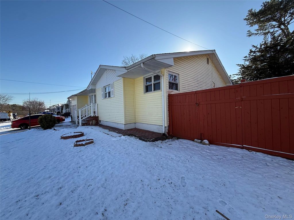 200 Hancock Street, Brentwood, NY 11717