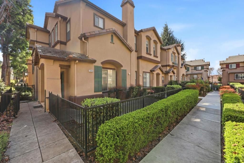 Image 5 of property listing at 3111 White Riesling Place, San Jose, CA 95135