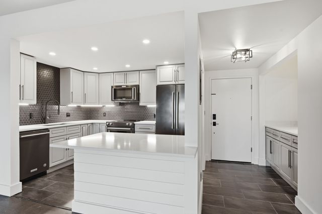 6666 Brookmont Ter Apt 1102, Nashville, TN 37205