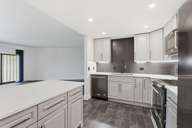 6666 Brookmont Ter Apt 1102, Nashville, TN 37205