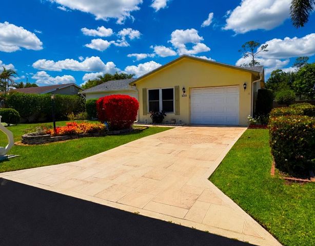 6304 Emerald Sky Lane, Greenacres, FL 33463