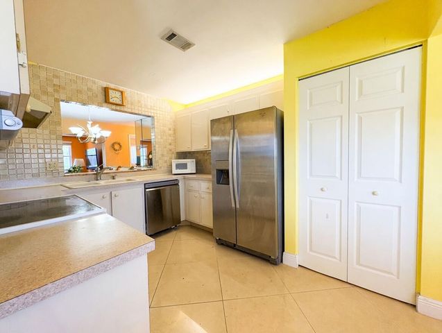 6304 Emerald Sky Lane, Greenacres, FL 33463