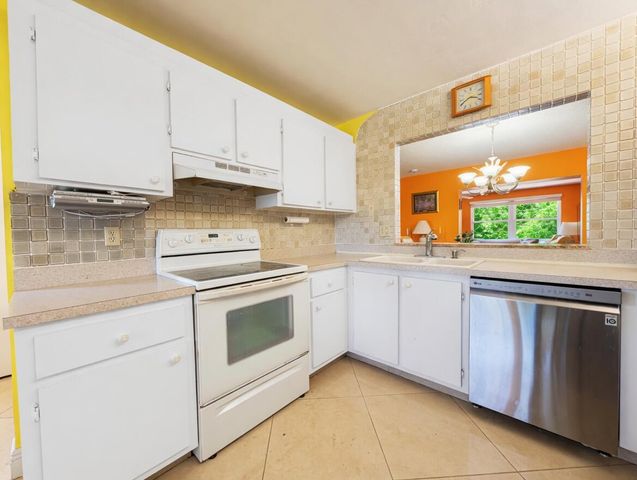 6304 Emerald Sky Lane, Greenacres, FL 33463