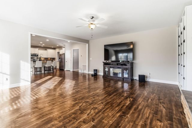 113 Waterside Drive, Georgetown, KY 40324
