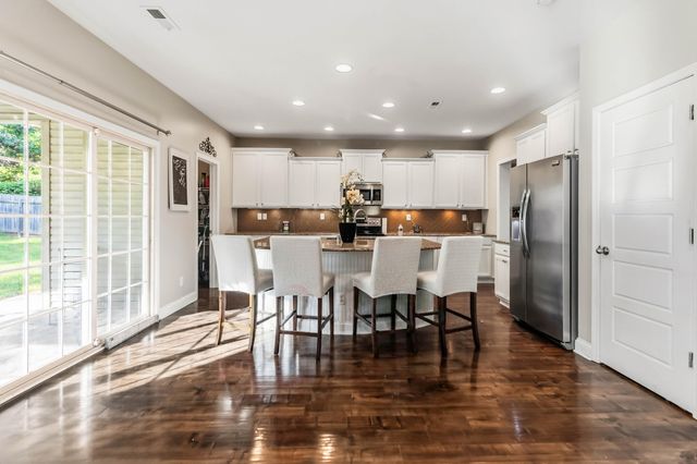 113 Waterside Drive, Georgetown, KY 40324