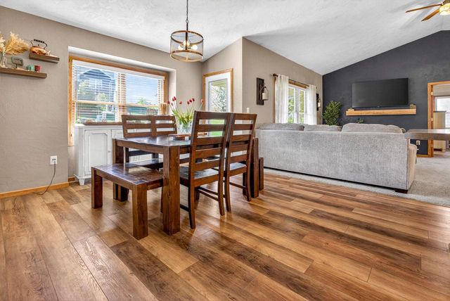 220 EAST RIDGE STREET, New London, WI 54961