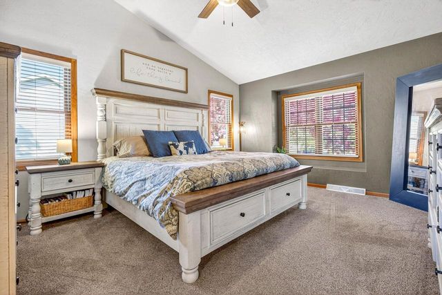220 EAST RIDGE STREET, New London, WI 54961