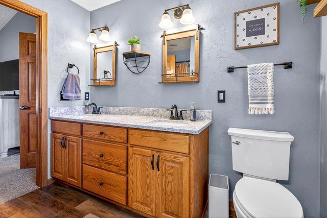 220 EAST RIDGE STREET, New London, WI 54961