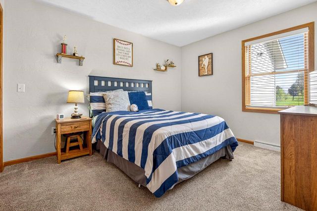 220 EAST RIDGE STREET, New London, WI 54961