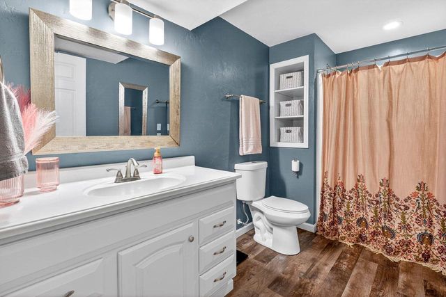 220 EAST RIDGE STREET, New London, WI 54961