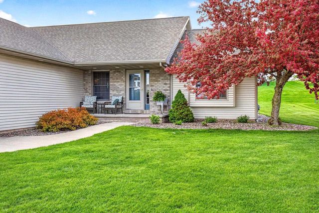 220 EAST RIDGE STREET, New London, WI 54961