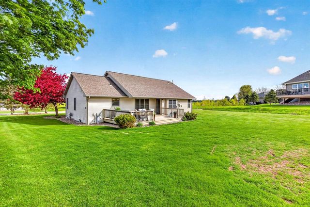 220 EAST RIDGE STREET, New London, WI 54961