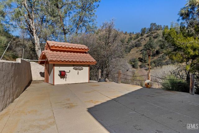 19182 Caliente Creek Road, Caliente, CA 93518