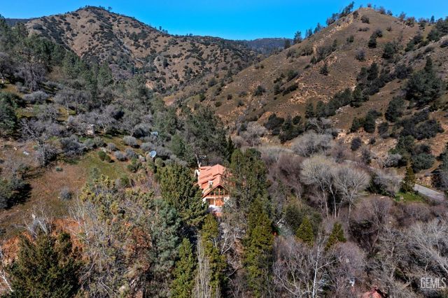 19182 Caliente Creek Road, Caliente, CA 93518