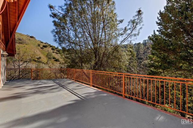 19182 Caliente Creek Road, Caliente, CA 93518