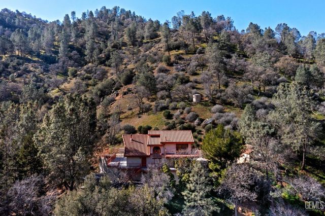 19182 Caliente Creek Road, Caliente, CA 93518