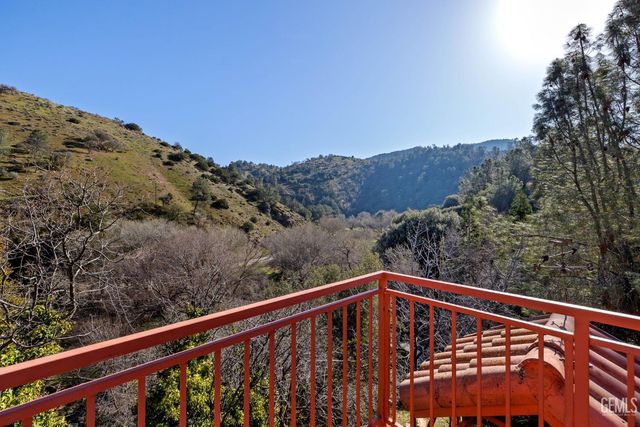 19182 Caliente Creek Road, Caliente, CA 93518