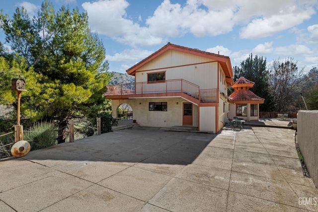 19182 Caliente Creek Road, Caliente, CA 93518