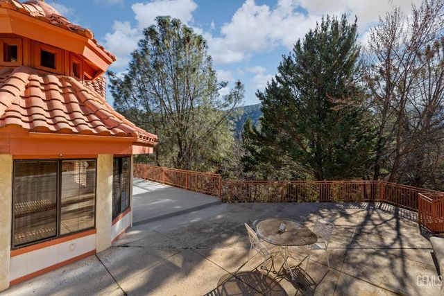 19182 Caliente Creek Road, Caliente, CA 93518