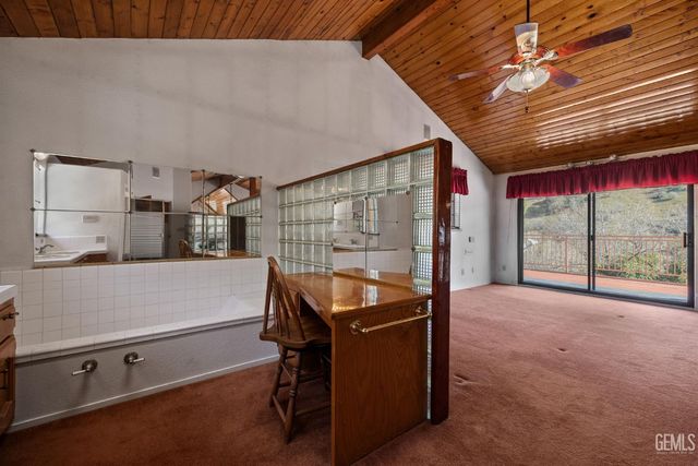 19182 Caliente Creek Road, Caliente, CA 93518