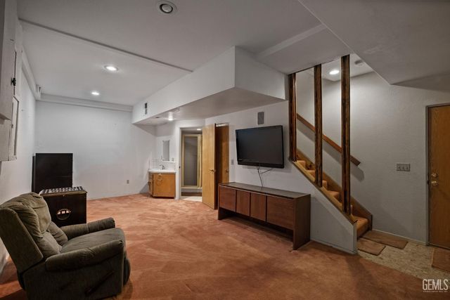 19182 Caliente Creek Road, Caliente, CA 93518