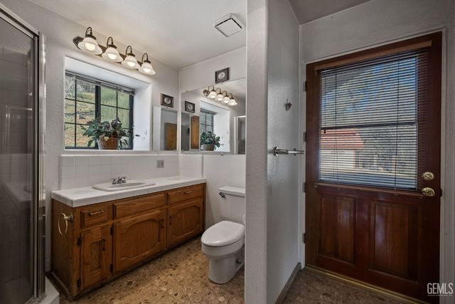 19182 Caliente Creek Road, Caliente, CA 93518