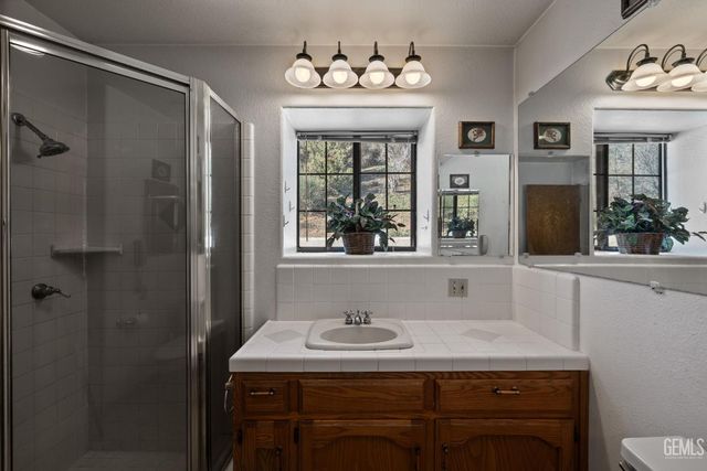 19182 Caliente Creek Road, Caliente, CA 93518