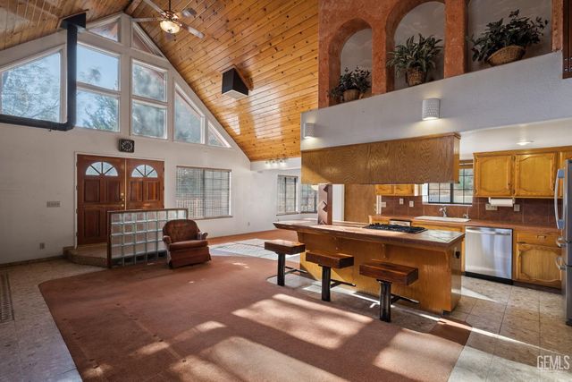 19182 Caliente Creek Road, Caliente, CA 93518