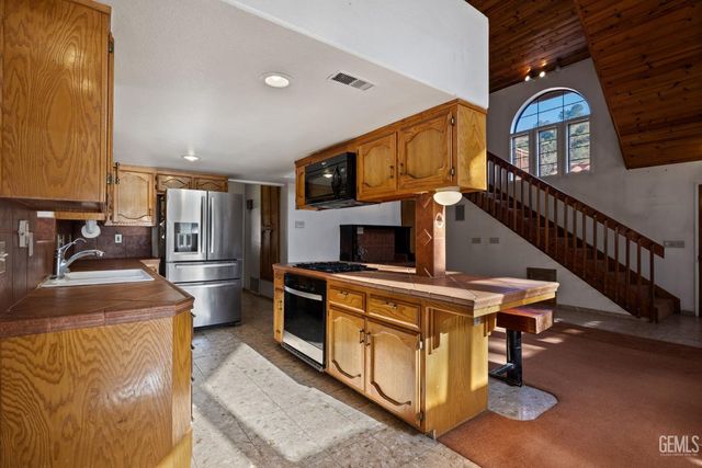 19182 Caliente Creek Road, Caliente, CA 93518