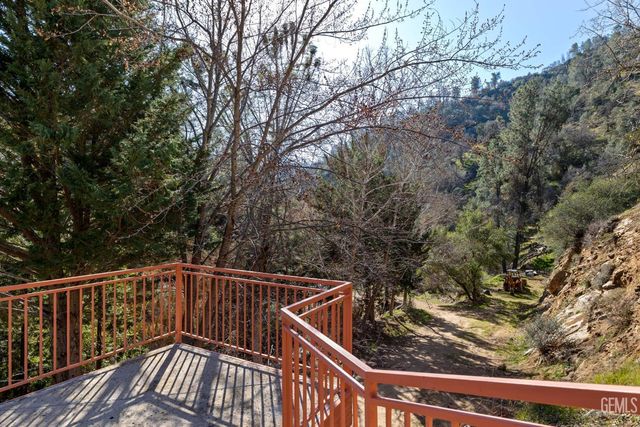 19182 Caliente Creek Road, Caliente, CA 93518