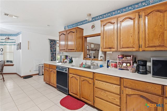 127 Santa Fe Ridge, Seguin, TX 78155