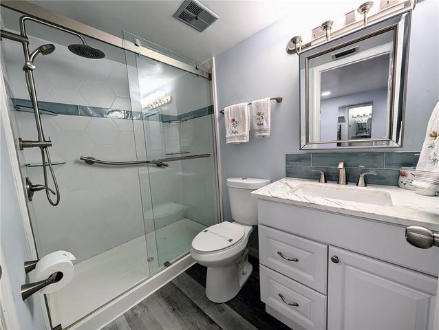 3564 LAKE BAYSHORE DRIVE K-203, Bradenton, FL 34205