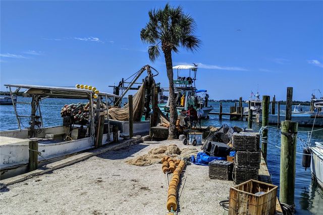3564 LAKE BAYSHORE DRIVE K-203, Bradenton, FL 34205