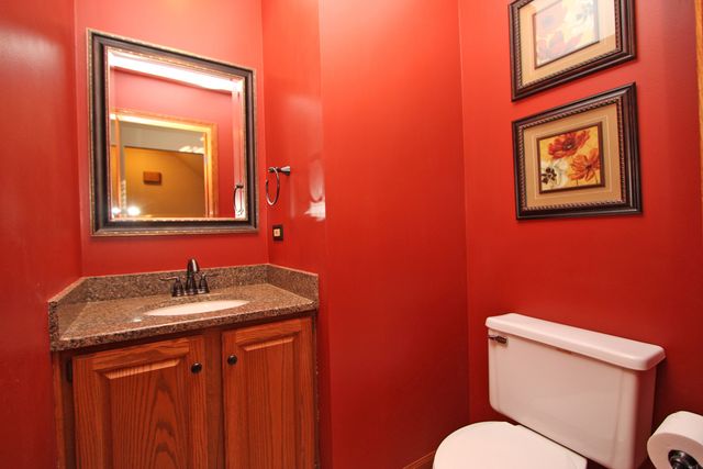 4 Shenandoah Lane, Hawthorn Woods, IL 60047