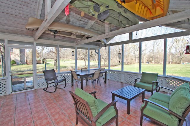 4 Shenandoah Lane, Hawthorn Woods, IL 60047