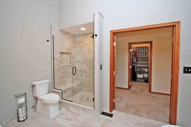 4 Shenandoah Lane, Hawthorn Woods, IL 60047